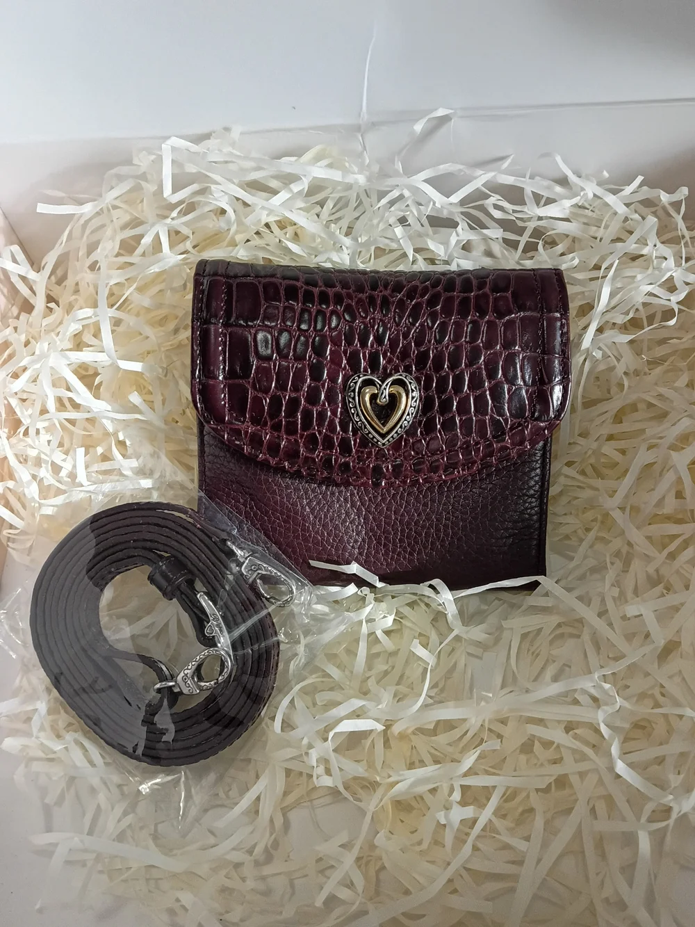 Brighton Nwot Croc-Embossed Burgundy Leather Wallet/Crossbody with Heart Detail